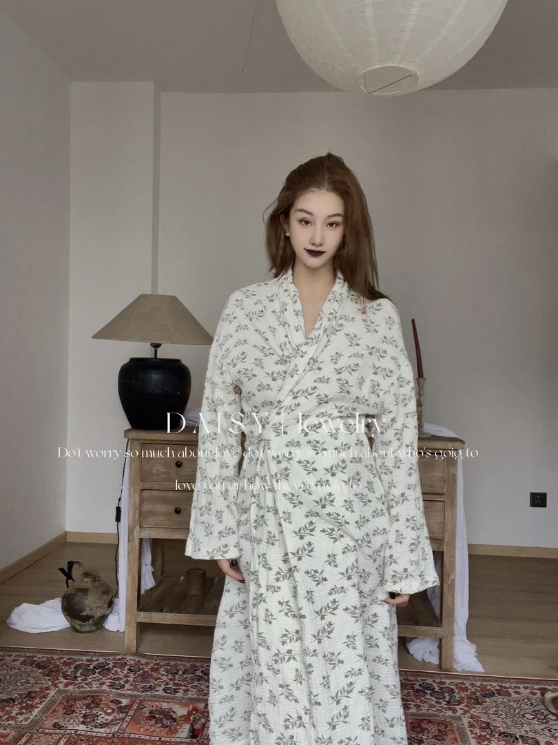 Daisy 法式花朵居家睡衣外套