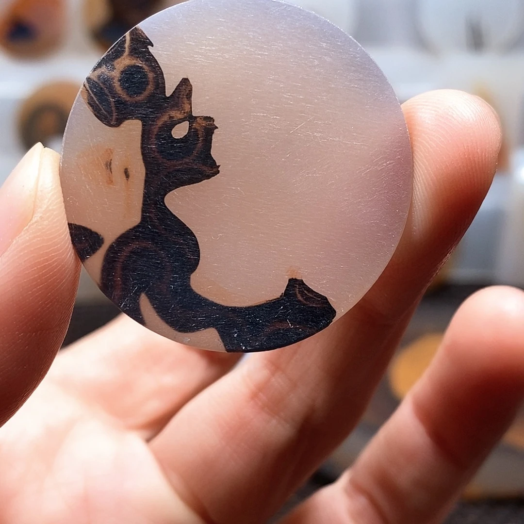 东***羊玛瑙/玉髓合金珠宝奇石