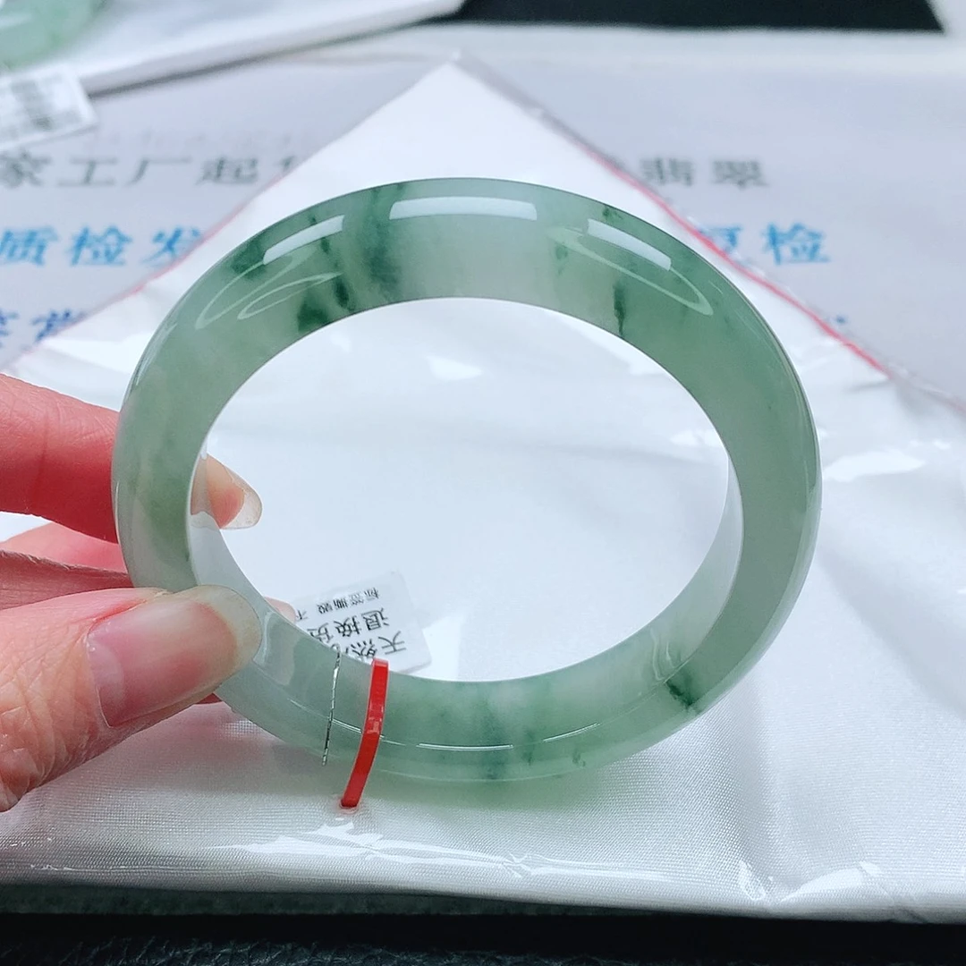 翡翠手镯未镶嵌w****955.5圈