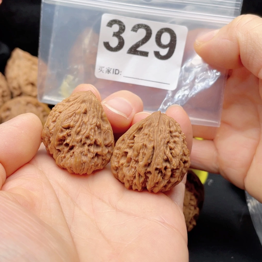 文玩核桃把件南疆异形30
