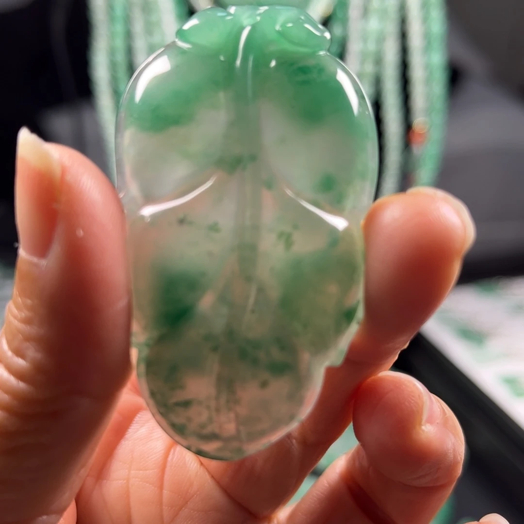 石英质玉吊坠(不含链)合金