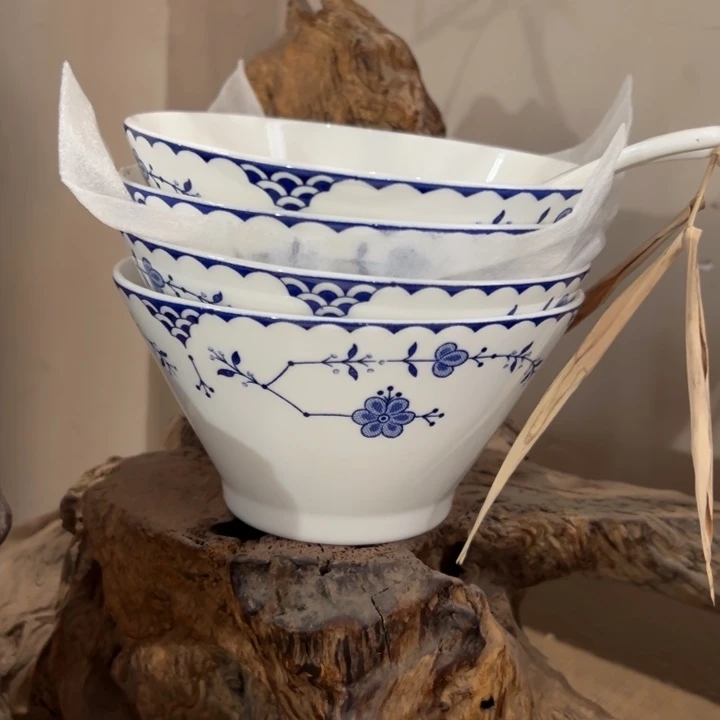 飞***呀库存尾货唐草米饭碗四个