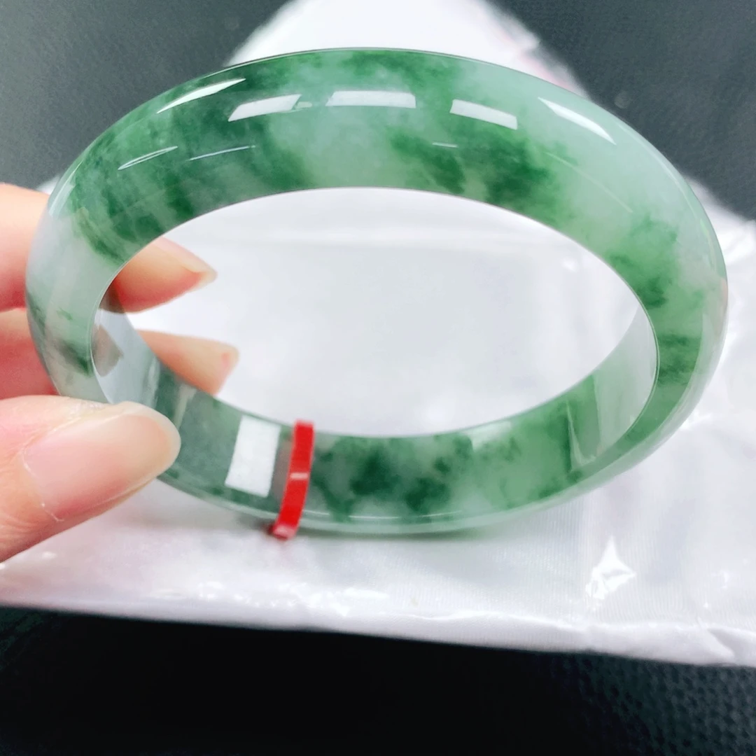 翡翠未镶嵌手镯57圈