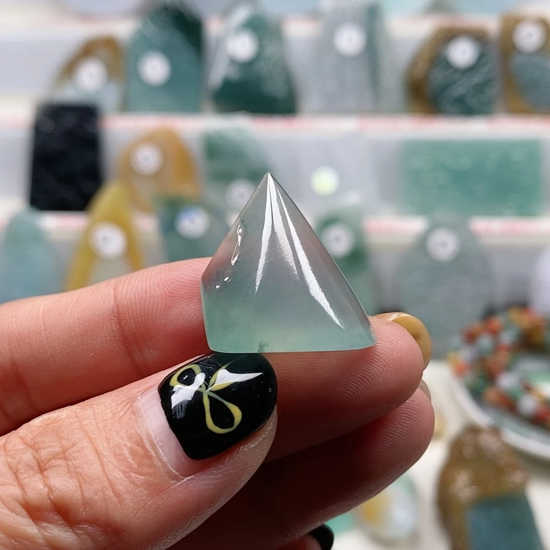 翡翠未镶嵌颈饰年***夜缅甸天然a货翡翠挂件