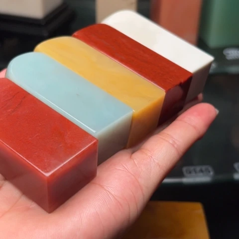 八***末老挝石我们的确是一