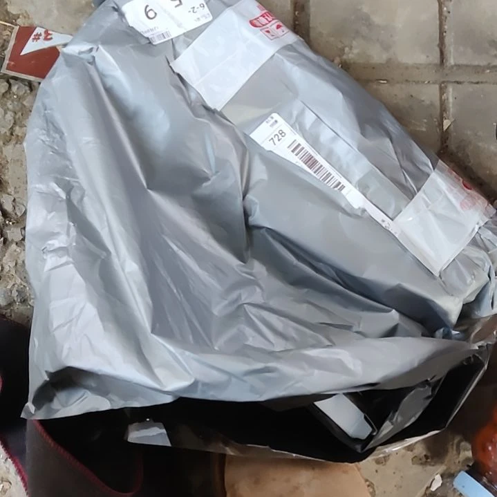 灰色退件无刺的那个