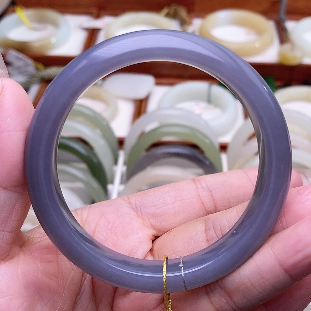 和田玉手镯未镶嵌54