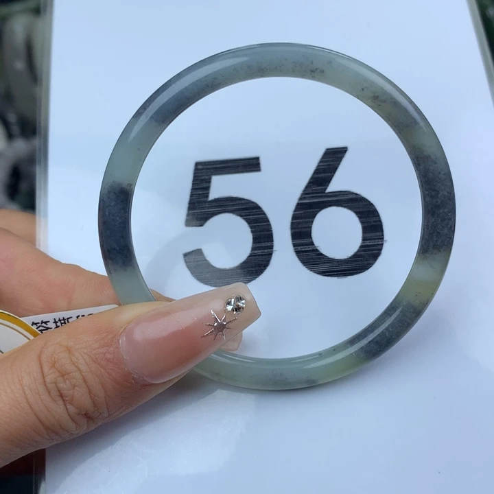 未镶嵌手镯和田玉83