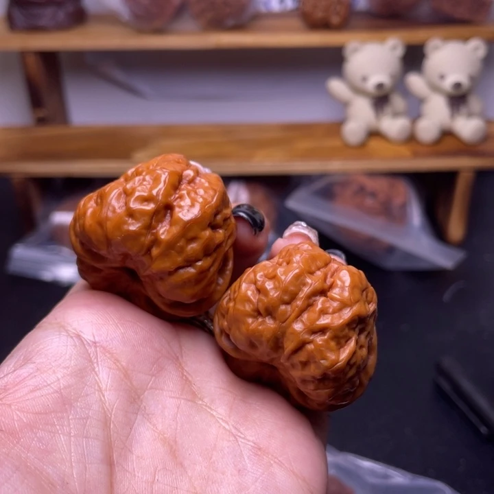 八***～大叶紫檀（黑酸枝木类）蛤蟆天福利