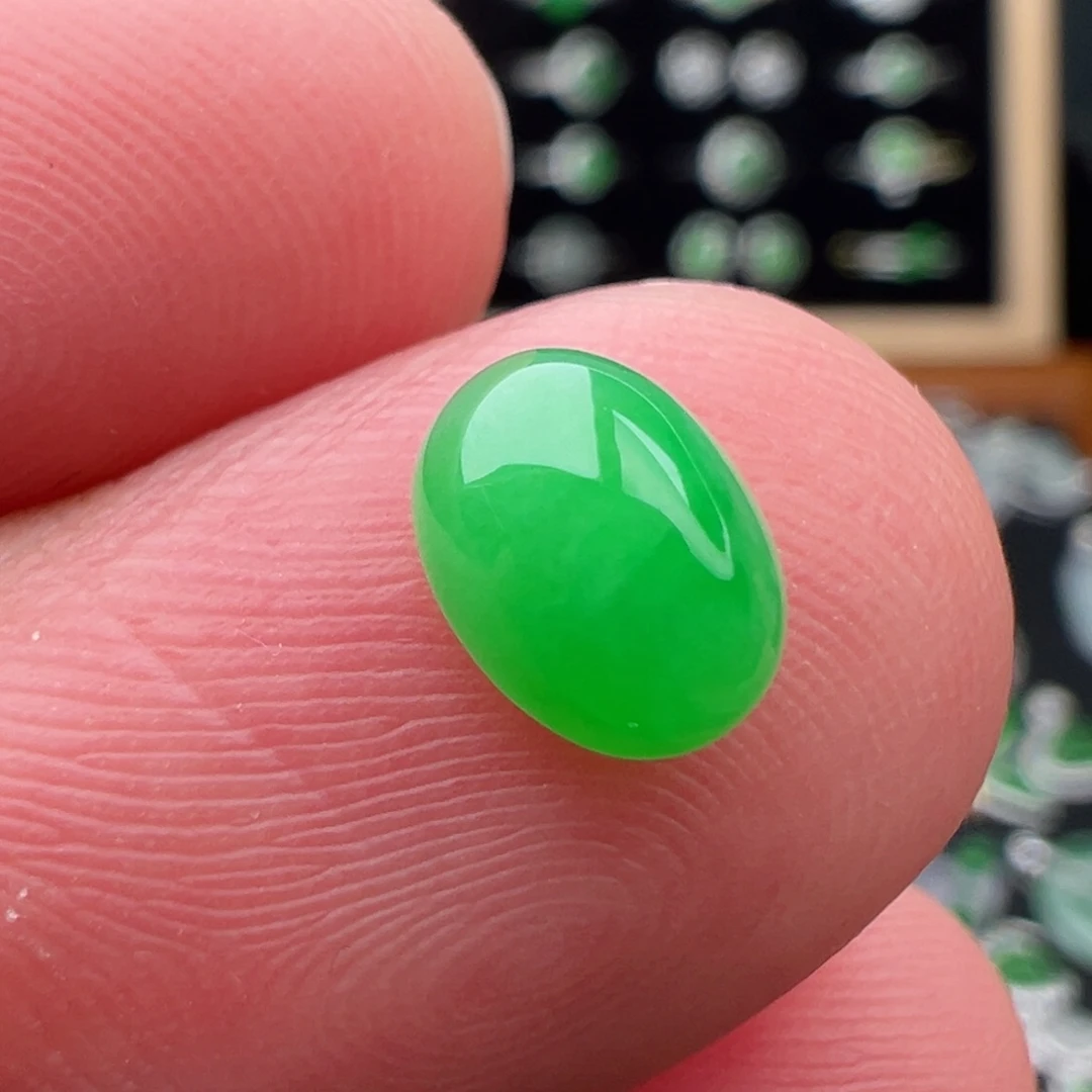 翡翠未镶嵌颈饰蛋面7.6