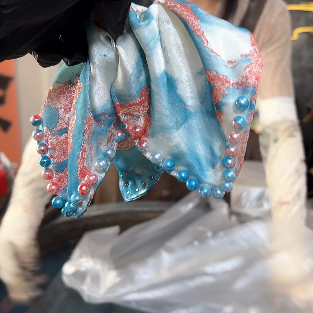 681锦鲤色珍珠方巾