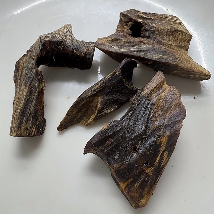 人***海香料老白奇陆河漏油料10克