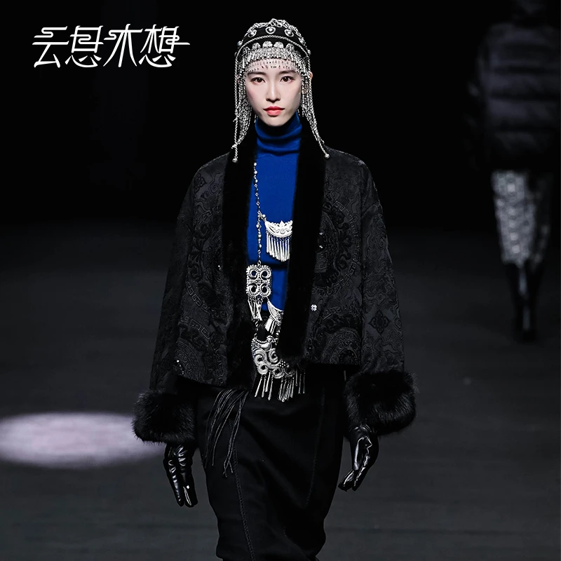 Ysimo-X云思木想 与凤和鸣 毛巾绣袖口毛可拆卸提花黑色外套12388