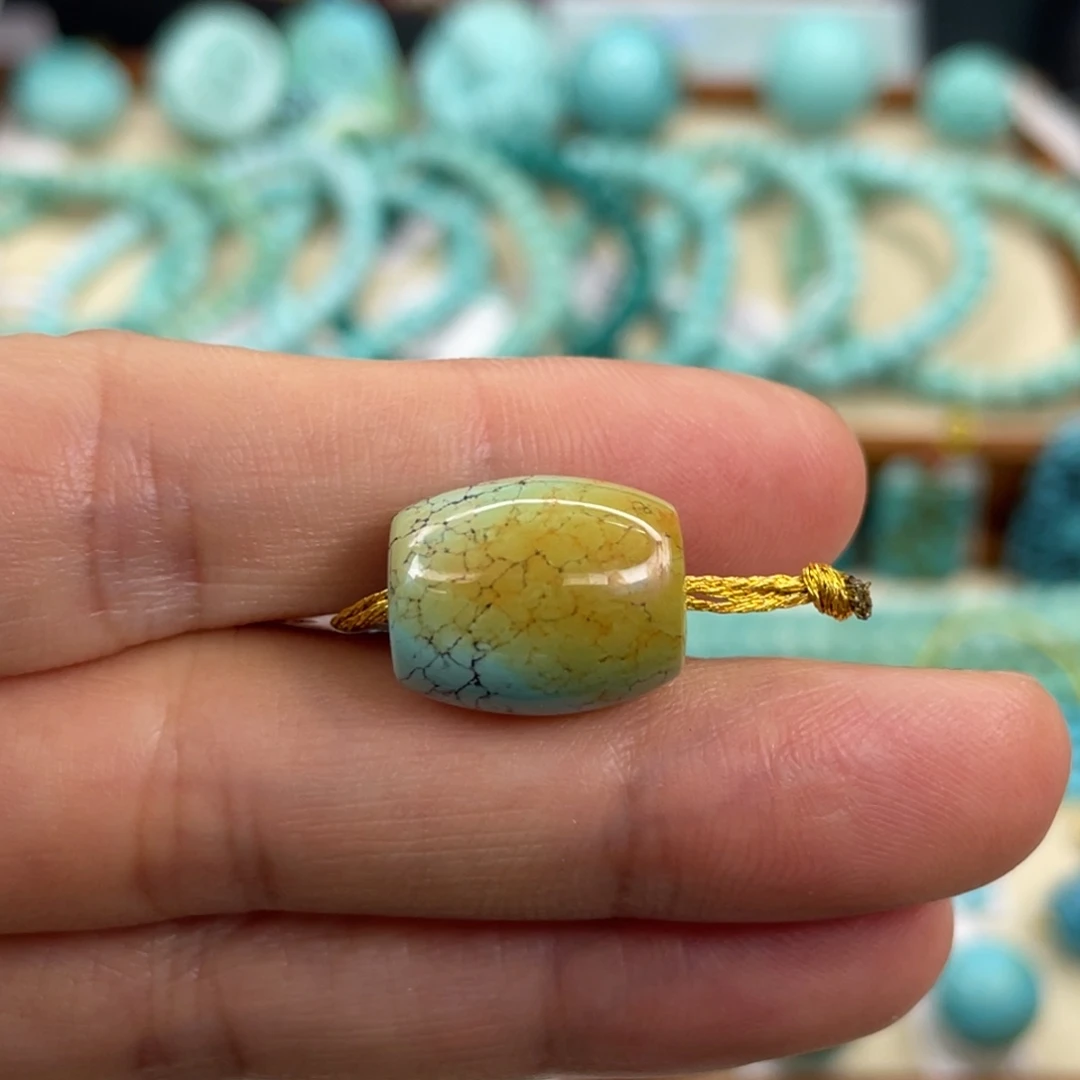 绿松石未镶嵌挂件