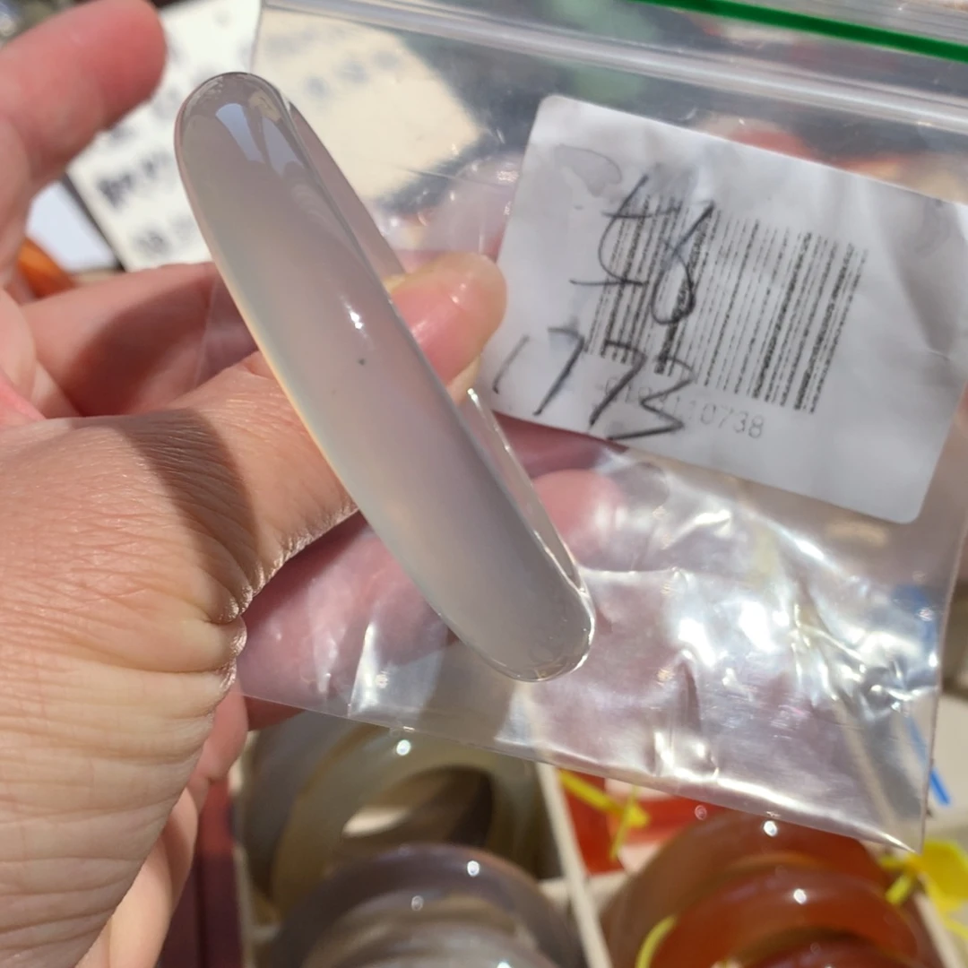 手镯玛瑙/玉髓未镶嵌56