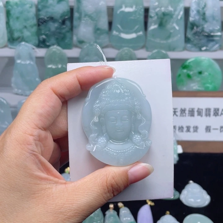 颈饰未镶嵌翡翠出人头地