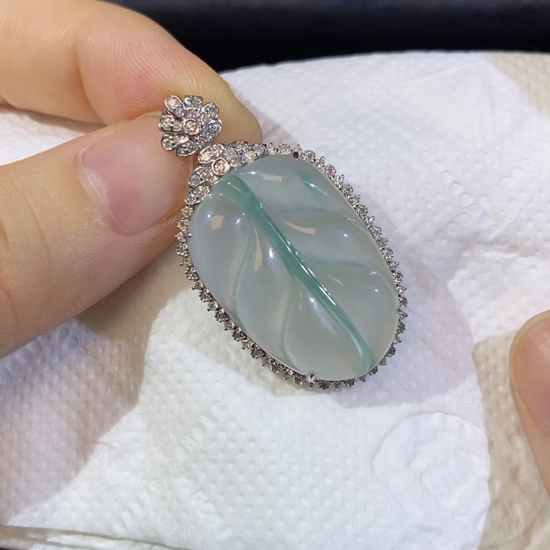 翡翠18K金镶嵌吊坠(不含链)