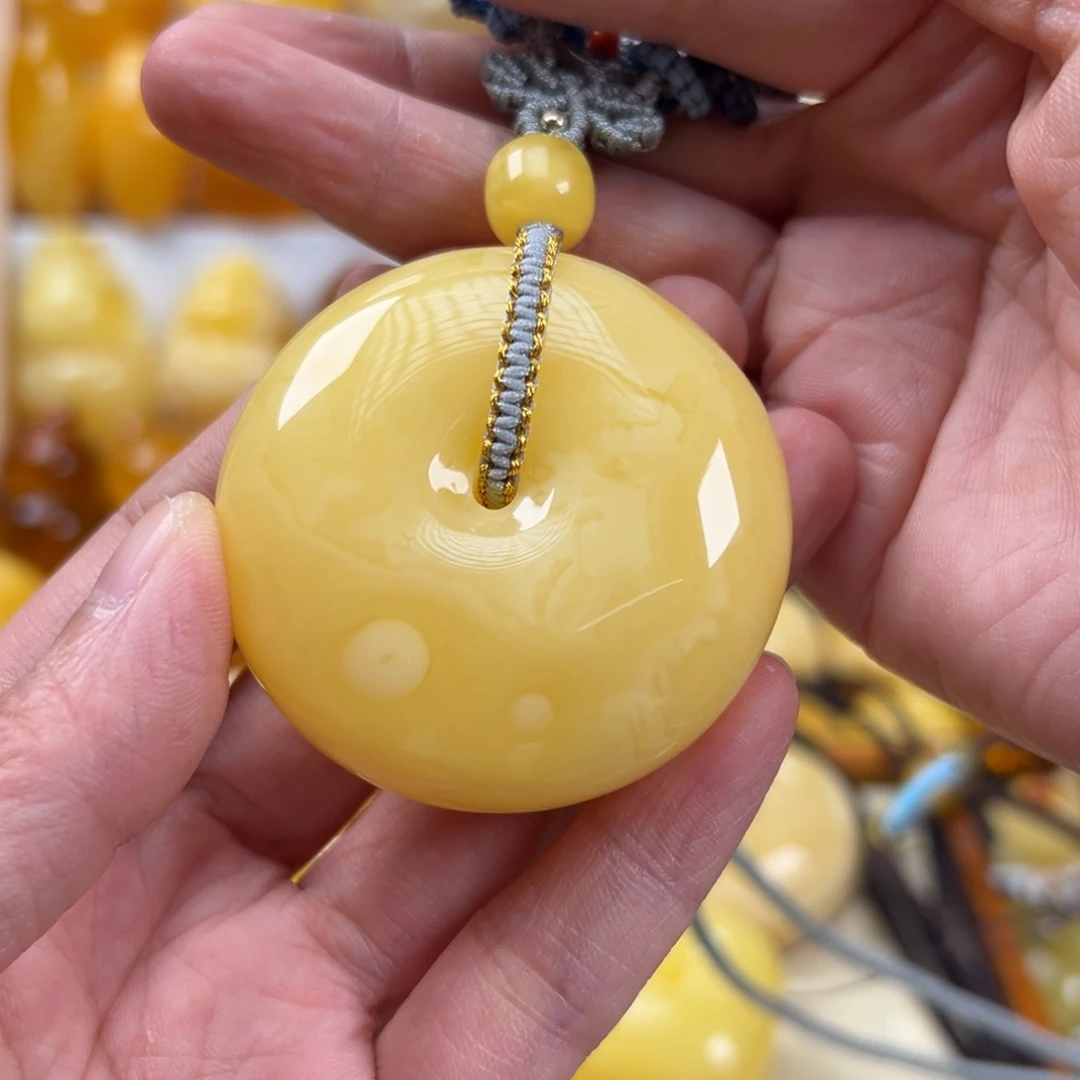 蜜蜡颈饰未镶嵌36.8克