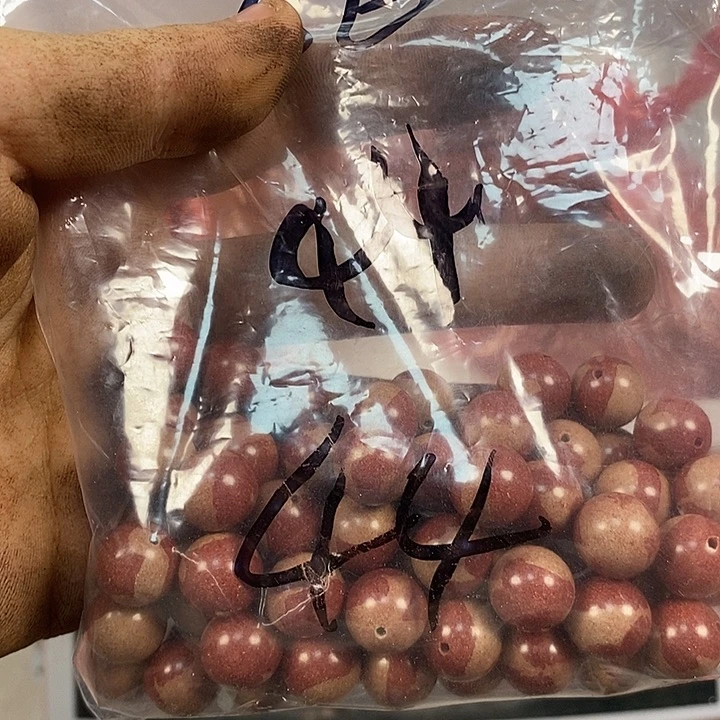 泥塑敦煌龙瑞丹白1.2瑕疵珠香包约45g