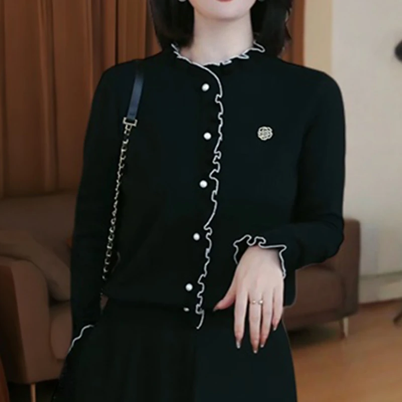 时髦高级木耳边长袖针织衫女秋冬设计感显瘦遮肉小香风单排扣上衣