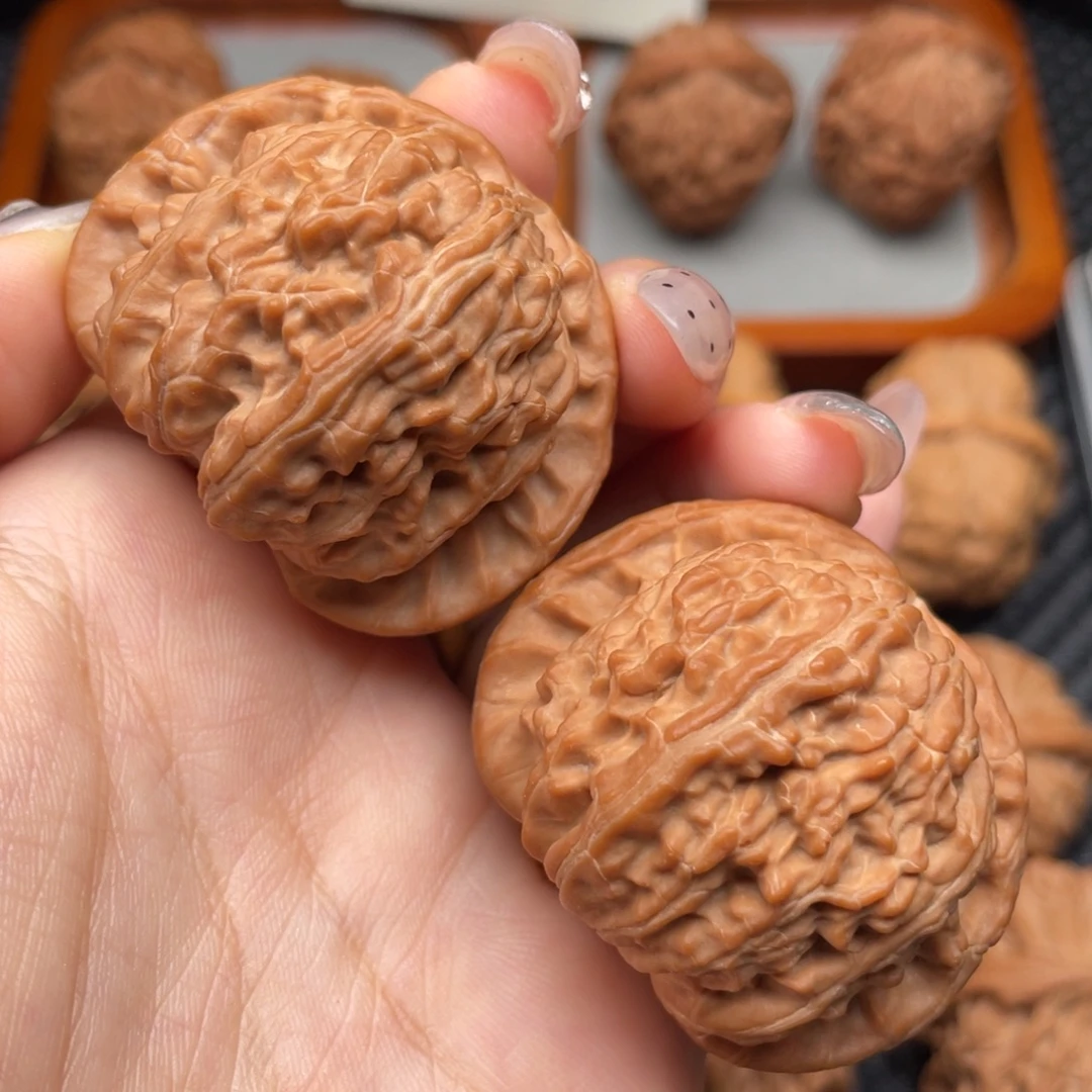 徐***！把件文玩核桃闷白