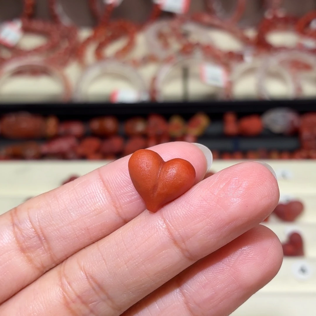 1***南红玛瑙未镶嵌颈饰磨砂屁桃