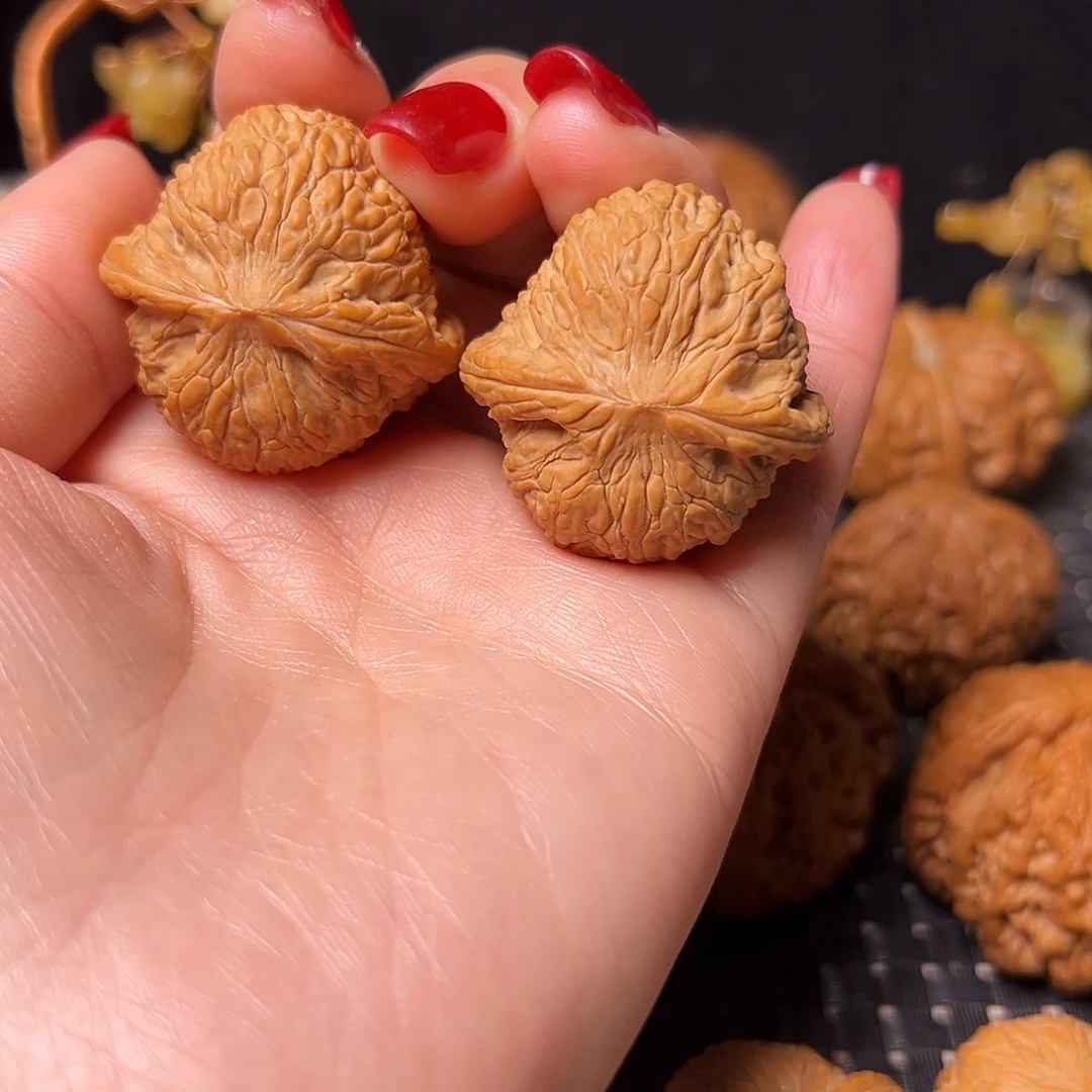 文玩核桃把件35泥鳅背