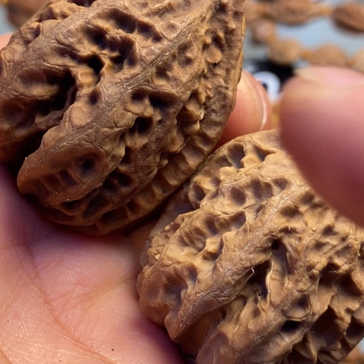 文玩核桃吊坠拿姐工艺30