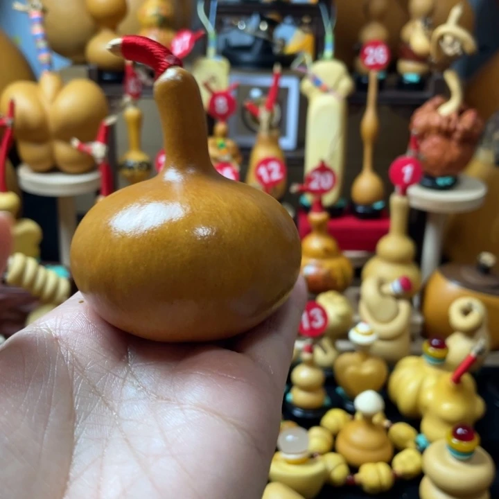 橘****这种行为让他看到他和