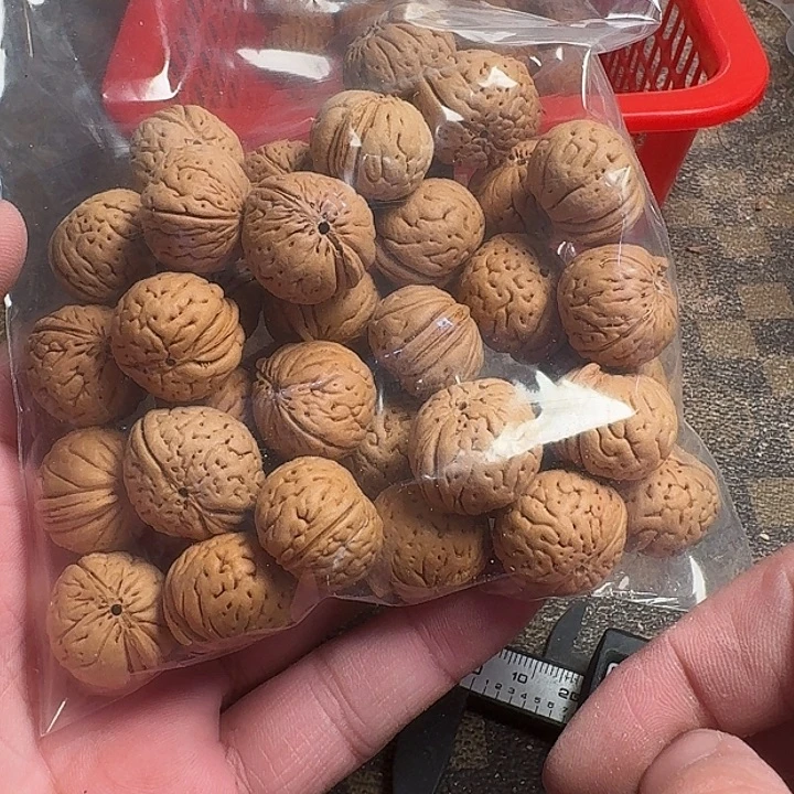 小***！吊坠桃核666666666666