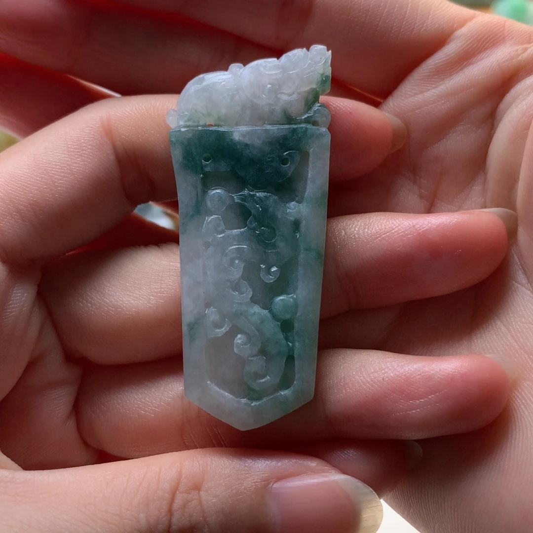 定制翡翠未镶嵌仿古龙凤