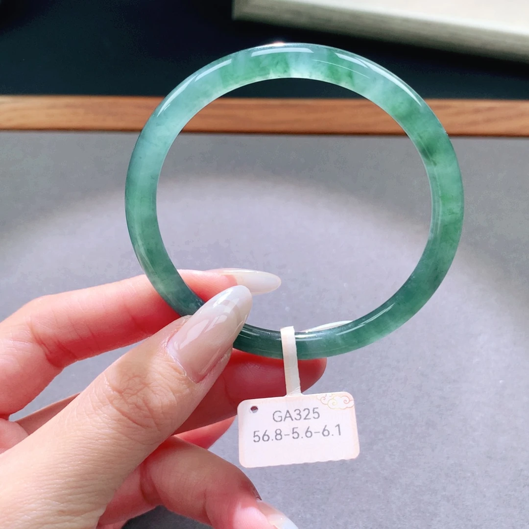 翡翠未镶嵌手镯天然