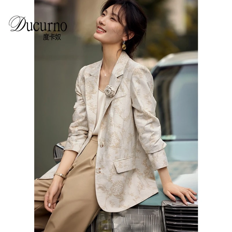 轻职场通勤气质休闲西装外套女2025秋季新款宽松设计感小西服上衣