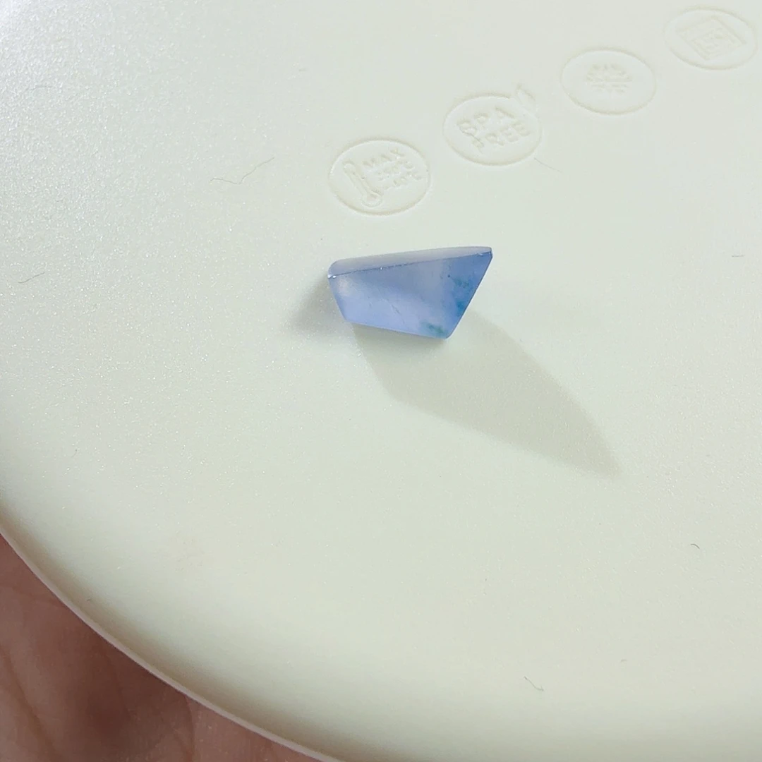翡翠未镶嵌颈饰随行