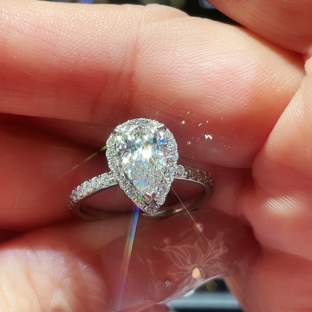 18K金镶嵌实验室培育钻石1.53克拉，15