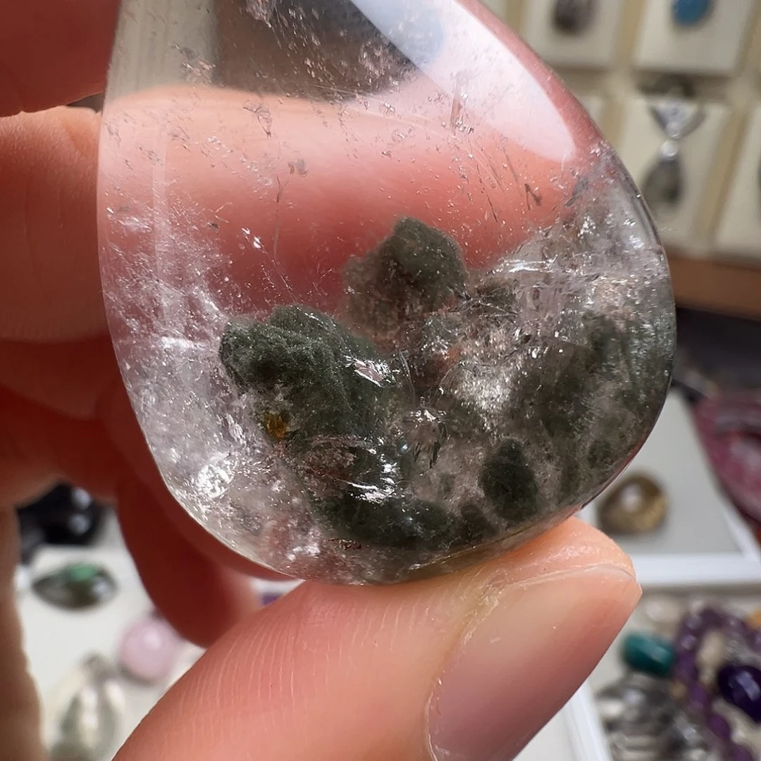 未镶嵌颈饰水晶天然幽灵水晶