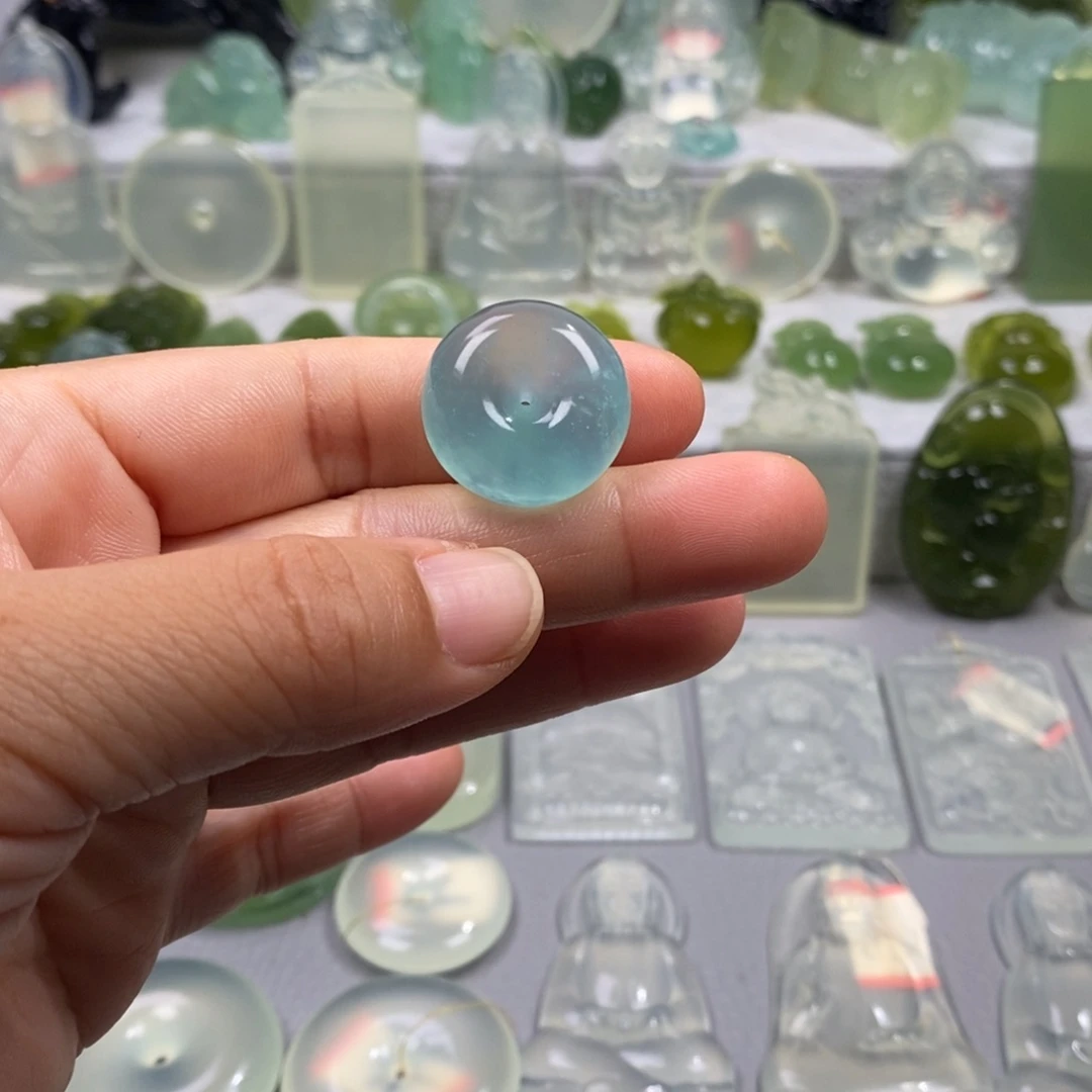 富***！蛇纹石玉未镶嵌颈饰