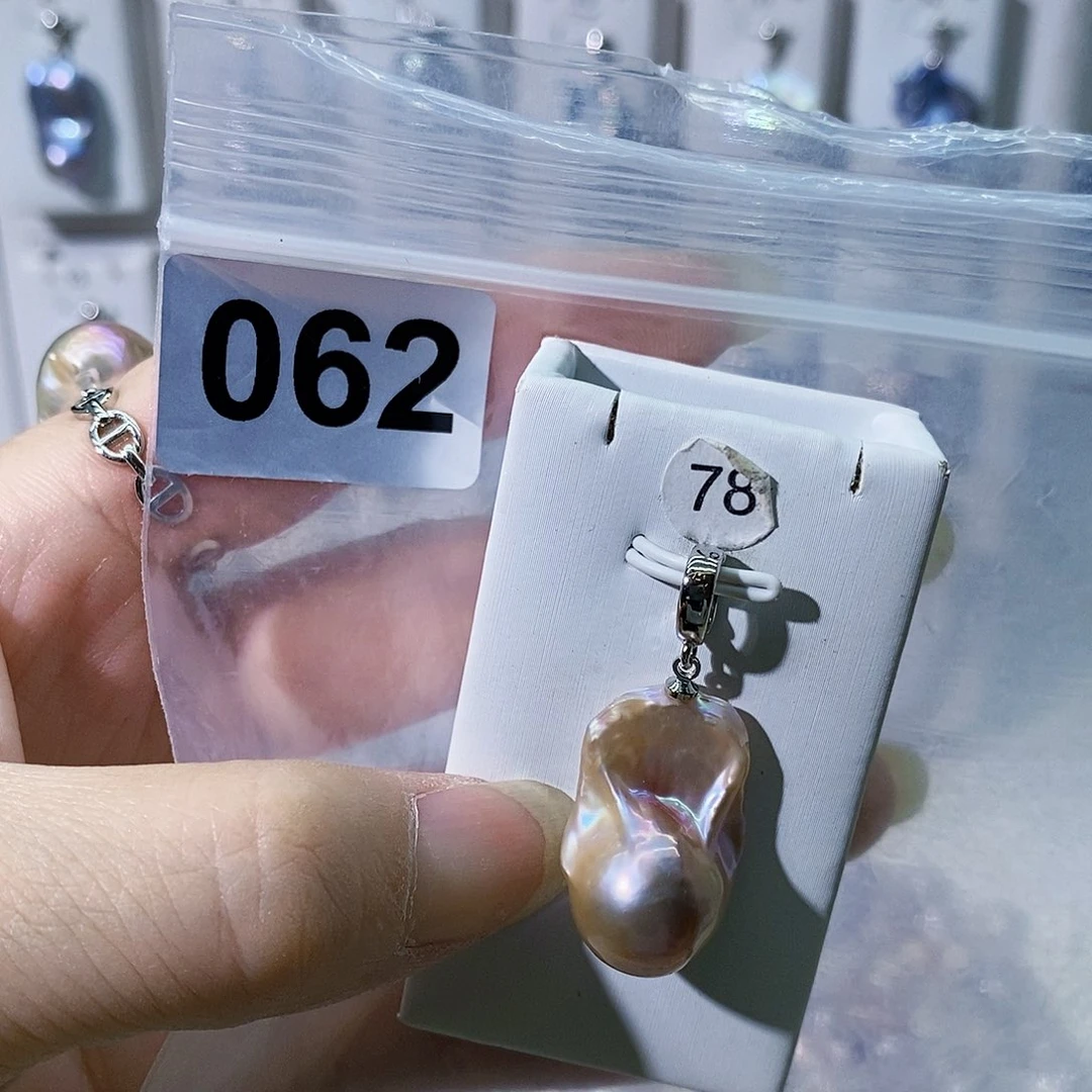 淡水珍珠合金颈饰