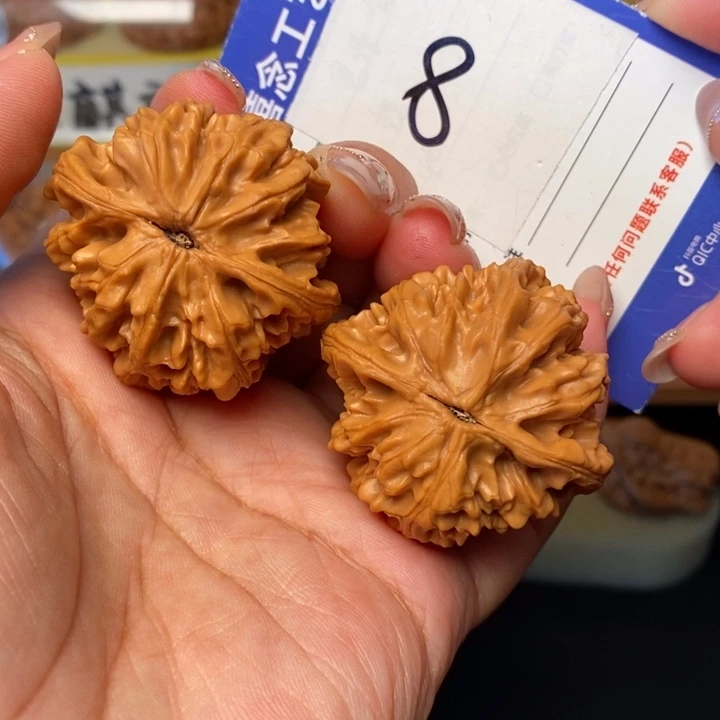 文玩核桃吊坠40鸡心