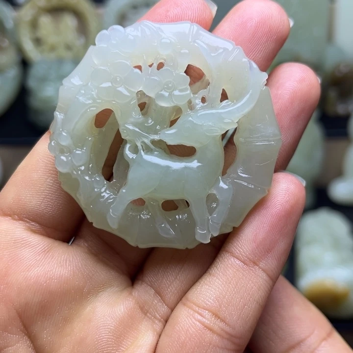 和田玉未镶嵌颈饰