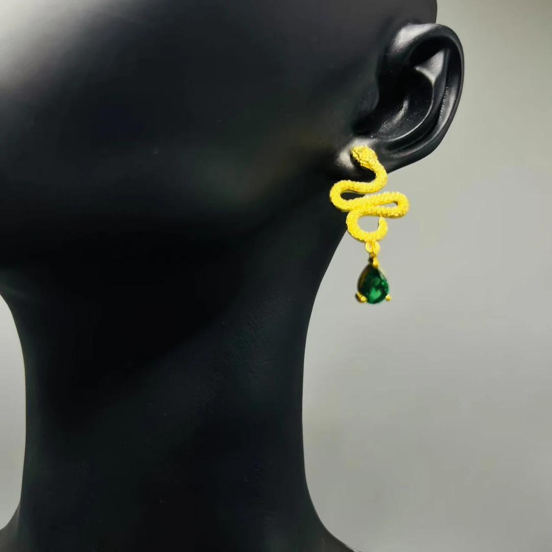 A播 7.63g足金999耳饰h