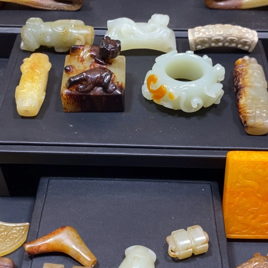 阿***伟和田玉（糖玉）未镶嵌颈饰