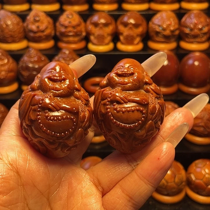 舍***3把件橄榄核橄榄雕刻