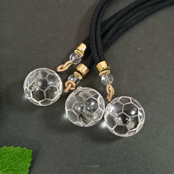 【书记甄选】天然白水晶足球吊坠 多样性发一件 3126NZ