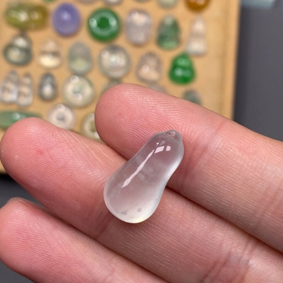 翡翠未镶嵌挂件福瓜