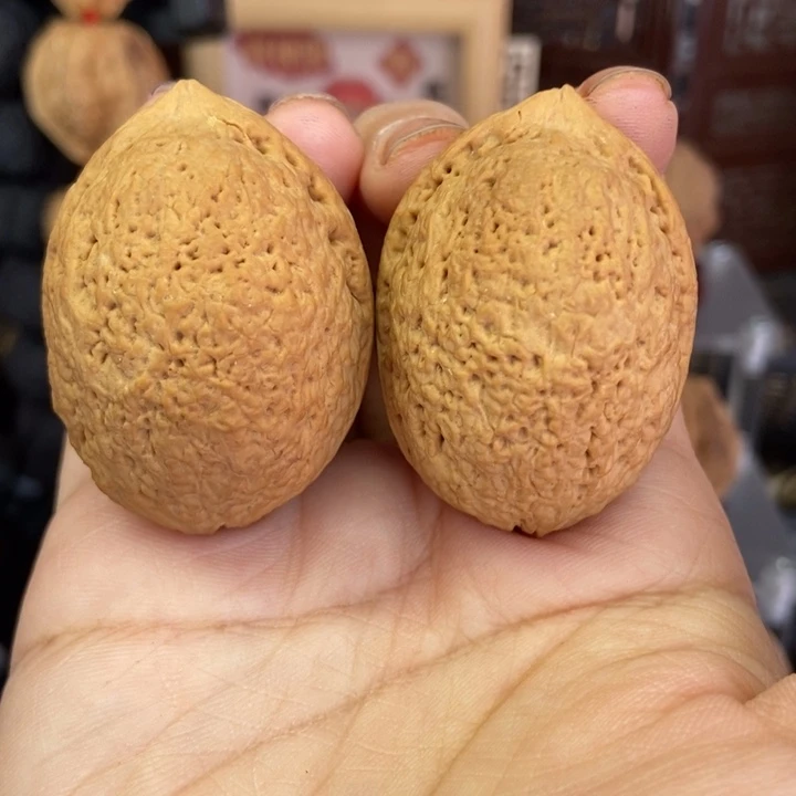 文玩核桃吊坠鸽子蛋