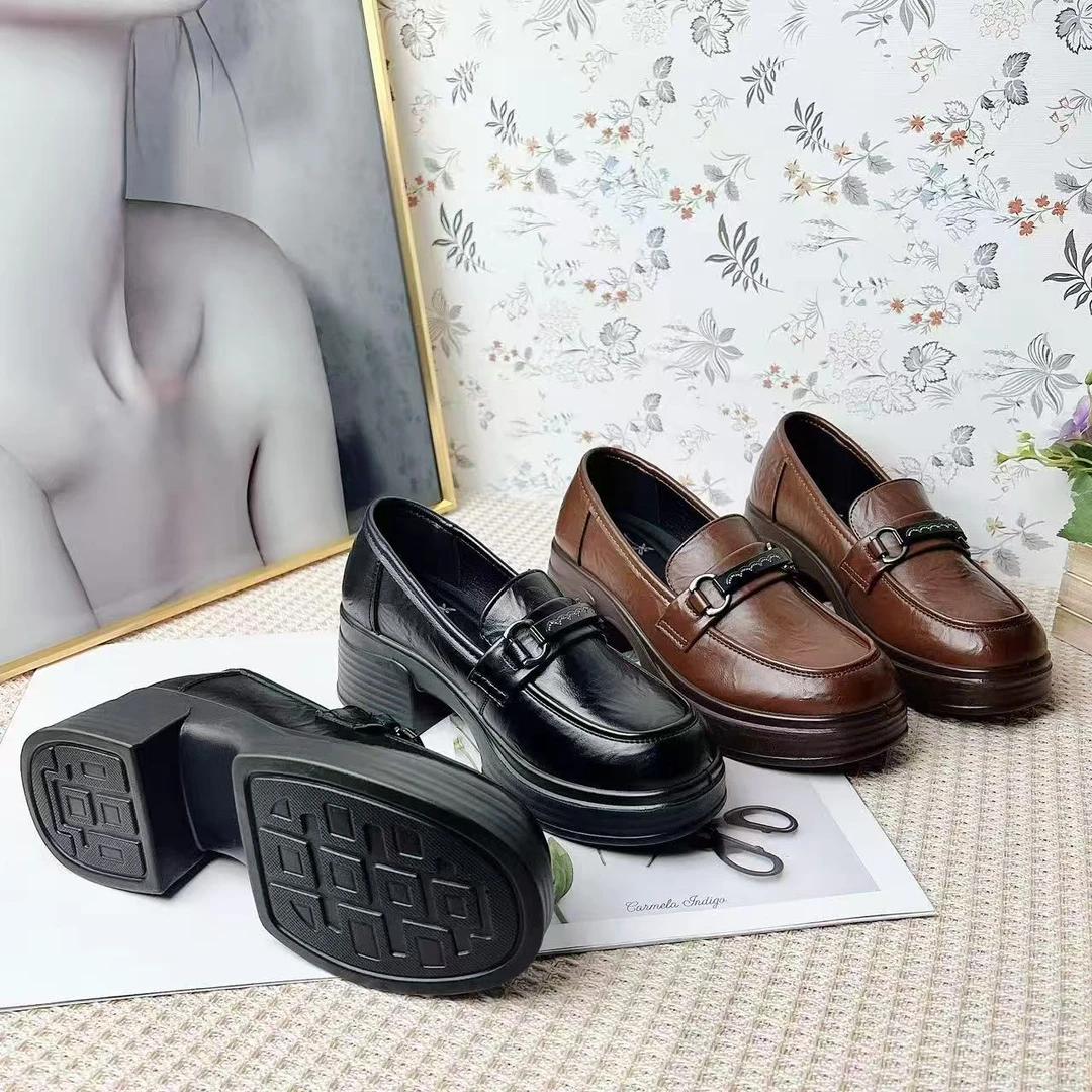 X622223   新款时尚气质百搭一脚蹬粗跟乐福鞋