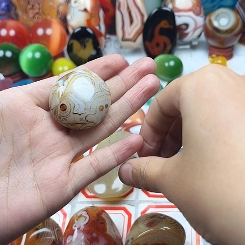 玛瑙/玉髓颈饰未镶嵌