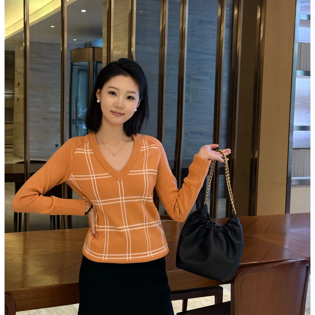 ‘秋月橙’哥弟秋季显白温柔百搭显瘦毛衣139932