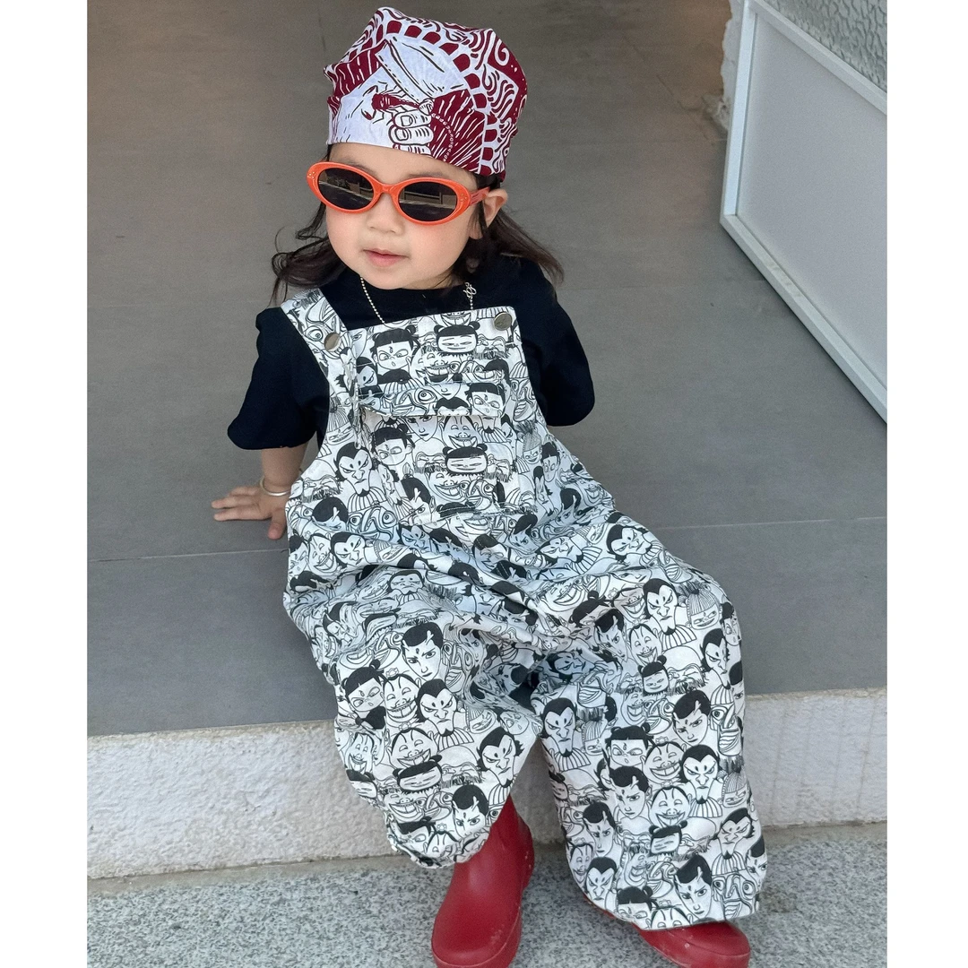 《小思家》男女宝2025夏季五一休闲纯色短袖T恤满印卡通背带裤套装